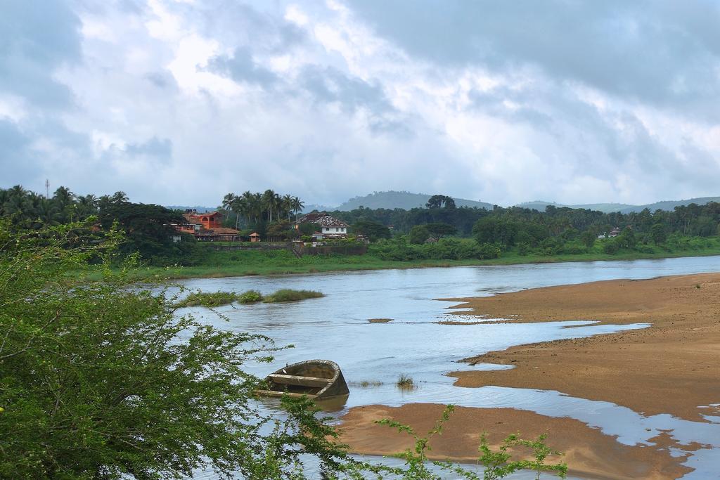 The River Retreat Heritage Ayurvedic Resort Shoranur Exterior foto